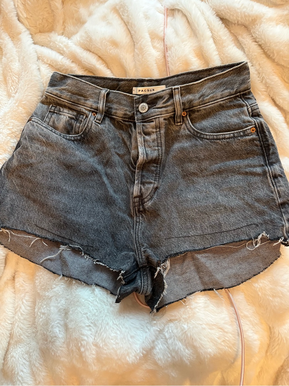 PacSun Black Wash High-Rise Raw Hem Denim Shorts